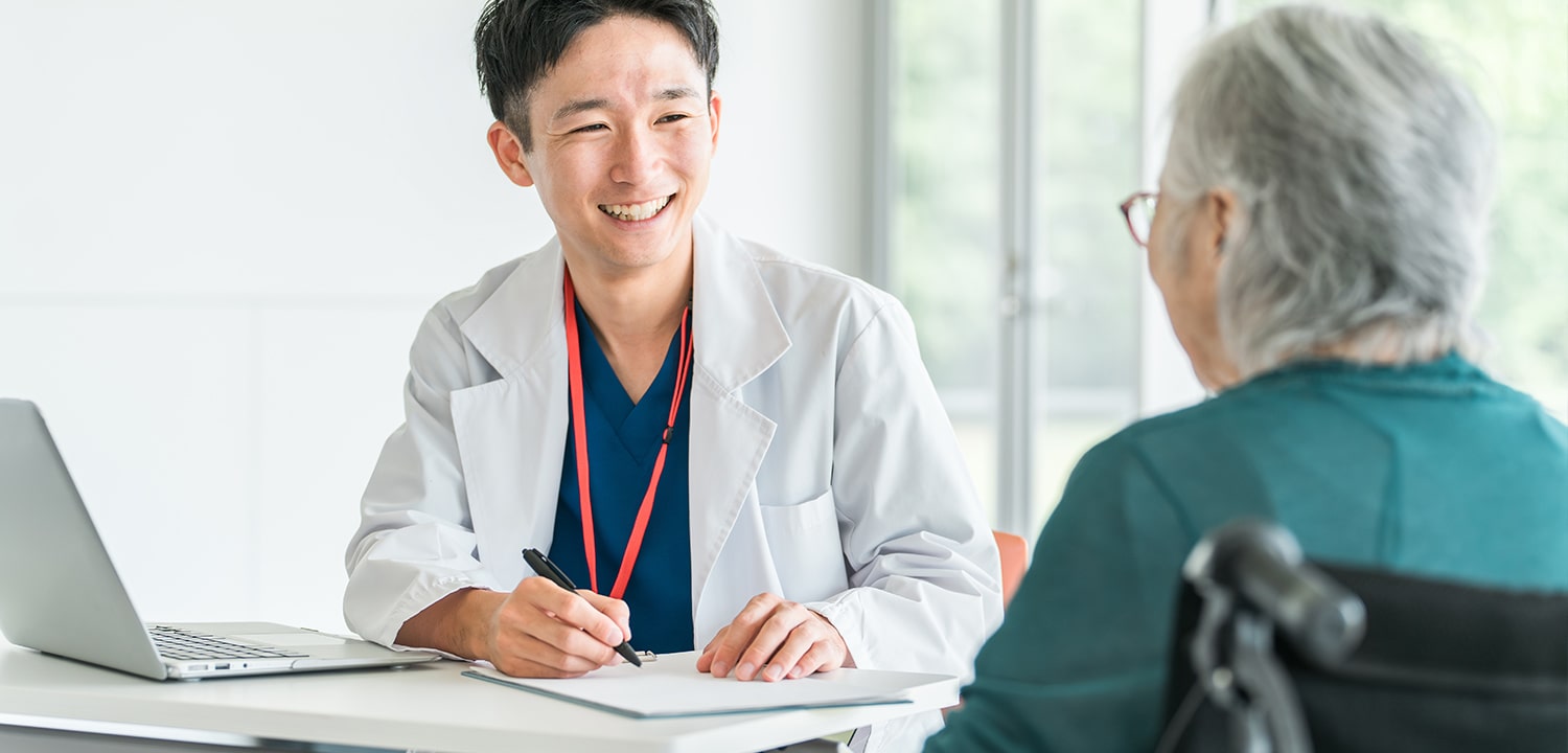 人に寄り添う医療イメージ画像